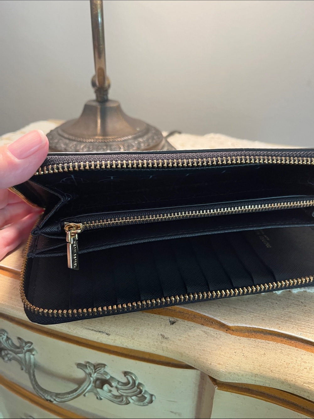 Henri Bendel Black Saffiano Leather Long Wallet Bright Gold Zip Closure Gorgeous - Picture 8 of 10